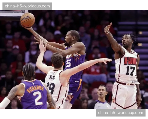 NBA交易截止日:杜兰特被太阳交易至纽约尼克斯,引发联盟震动 NBA交易截止日:杜兰特被太阳交易至纽约尼克斯,引发联盟震动